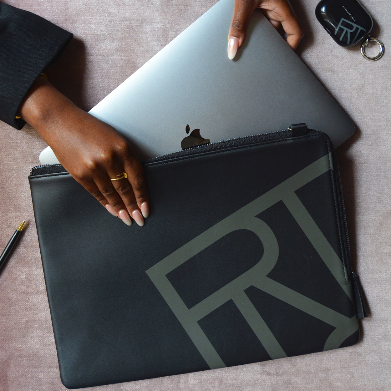 Laptop Case - Black RF Signature